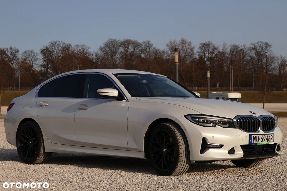 BMW Seria 3 320d xDrive Luxury Line - 15