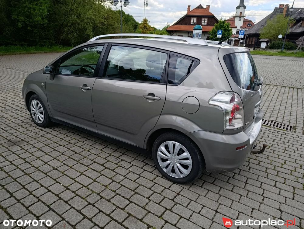 Toyota Corolla Verso 2.0 D-4D Prestige - 11