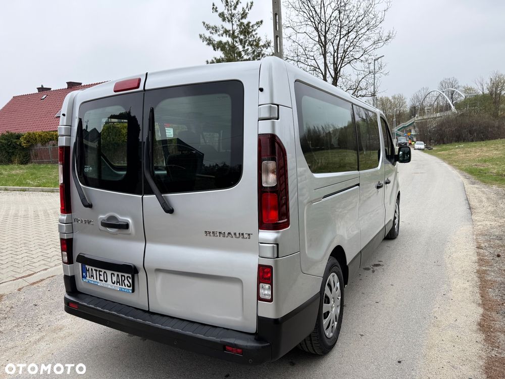 Volkswagen Caravelle - 16