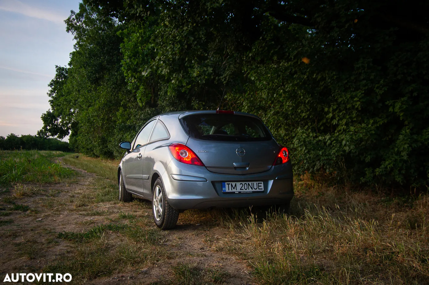 Opel Corsa 1.2i Cosmo - 2