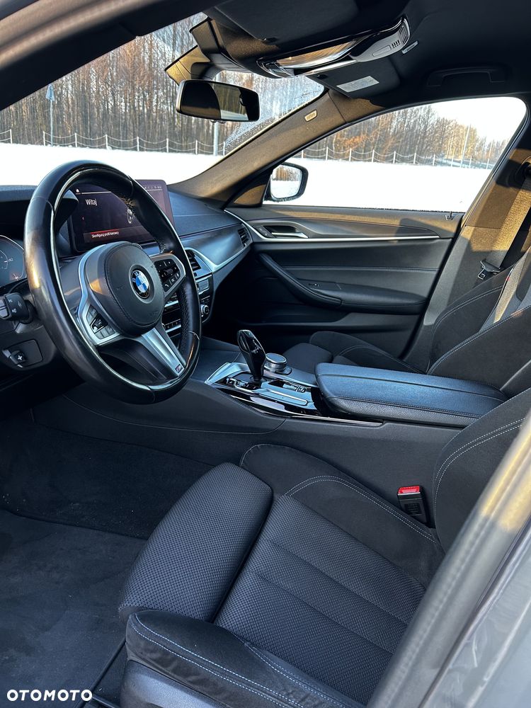 BMW Seria 5 520d xDrive M Sport sport - 11