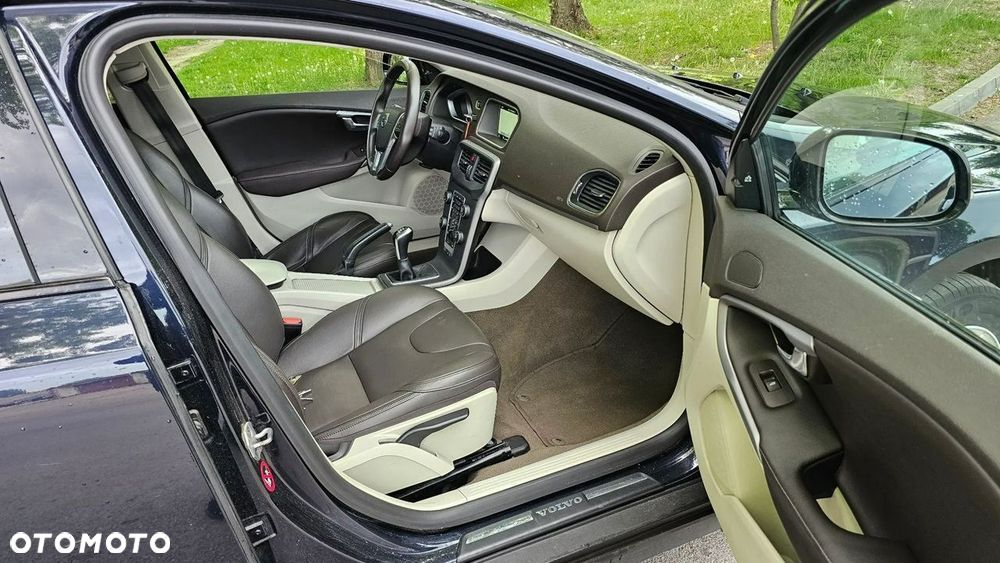 Volvo V40 Cross Country D2 Summum - 10