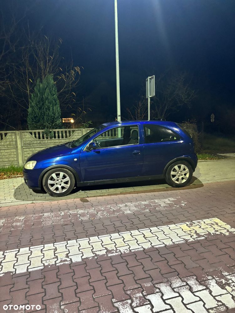 Opel Corsa 1.2 16V Cosmo - 2