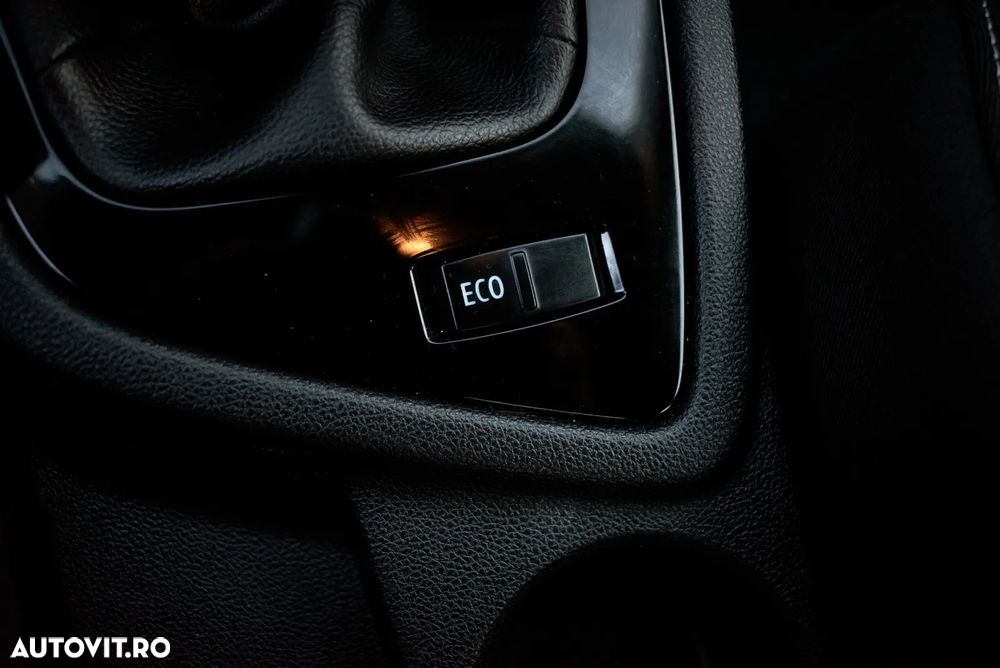 Renault Megane TCE 114 GPF Zen - 22