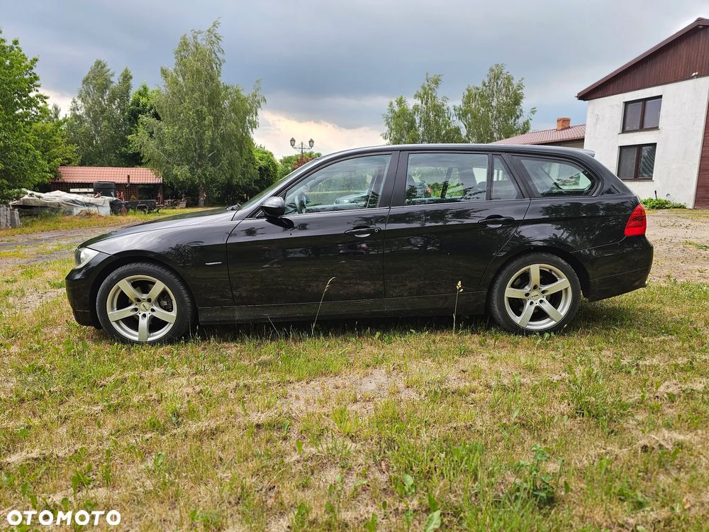 BMW Seria 3 318d - 5