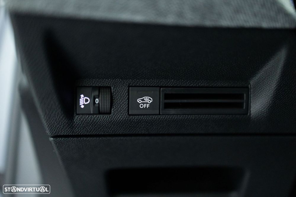 Peugeot 3008 1.2 PureTech Allure Pack EAT8 - 42