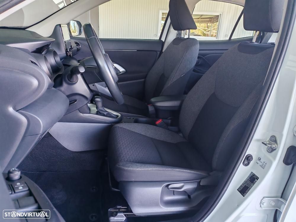Toyota Yaris Cross 1.5 HDF Comfort Plus - 8