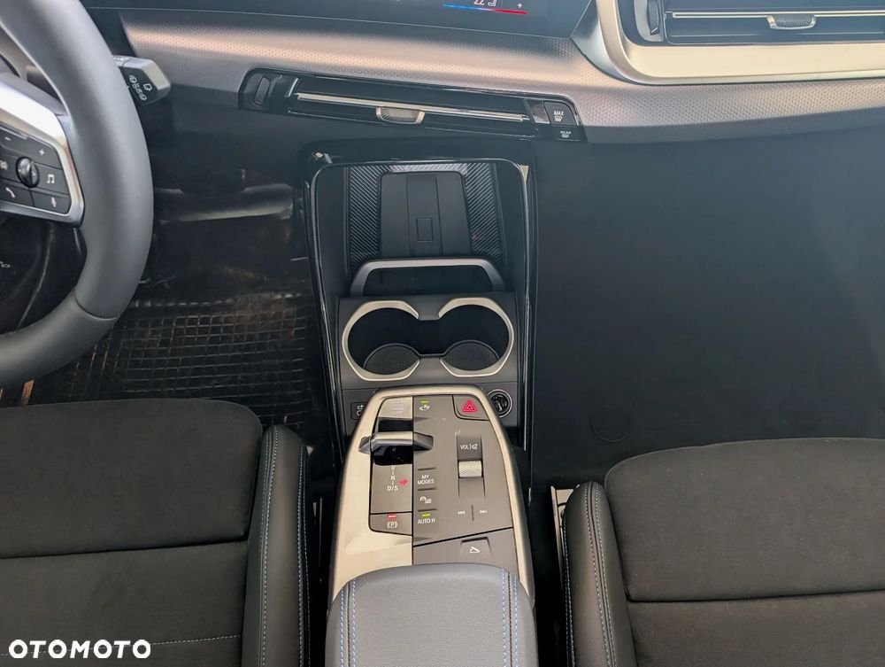 BMW X1 sDrive20i mHEV - 18