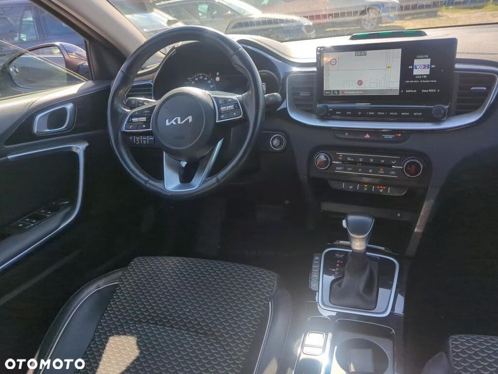 Kia Ceed - 4
