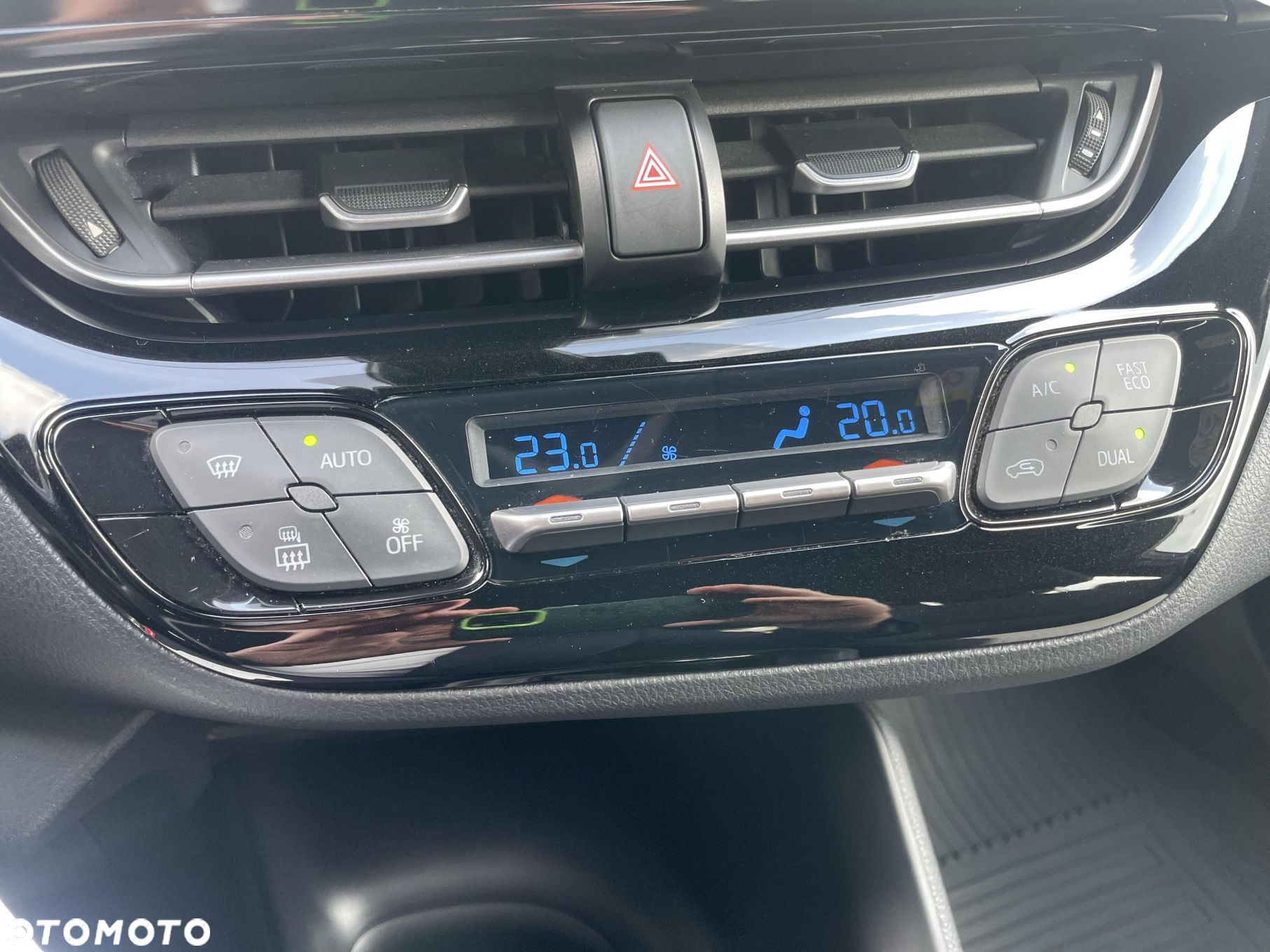 Toyota C-HR 1.2 T GPF Premium - 25