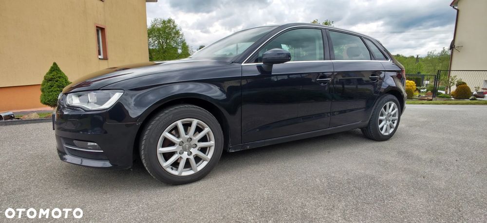 Audi A3 Sportback 1.6 TDI Ambiente - 23