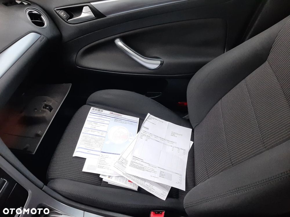 Ford Mondeo 2.0 TDCi Titanium - 22