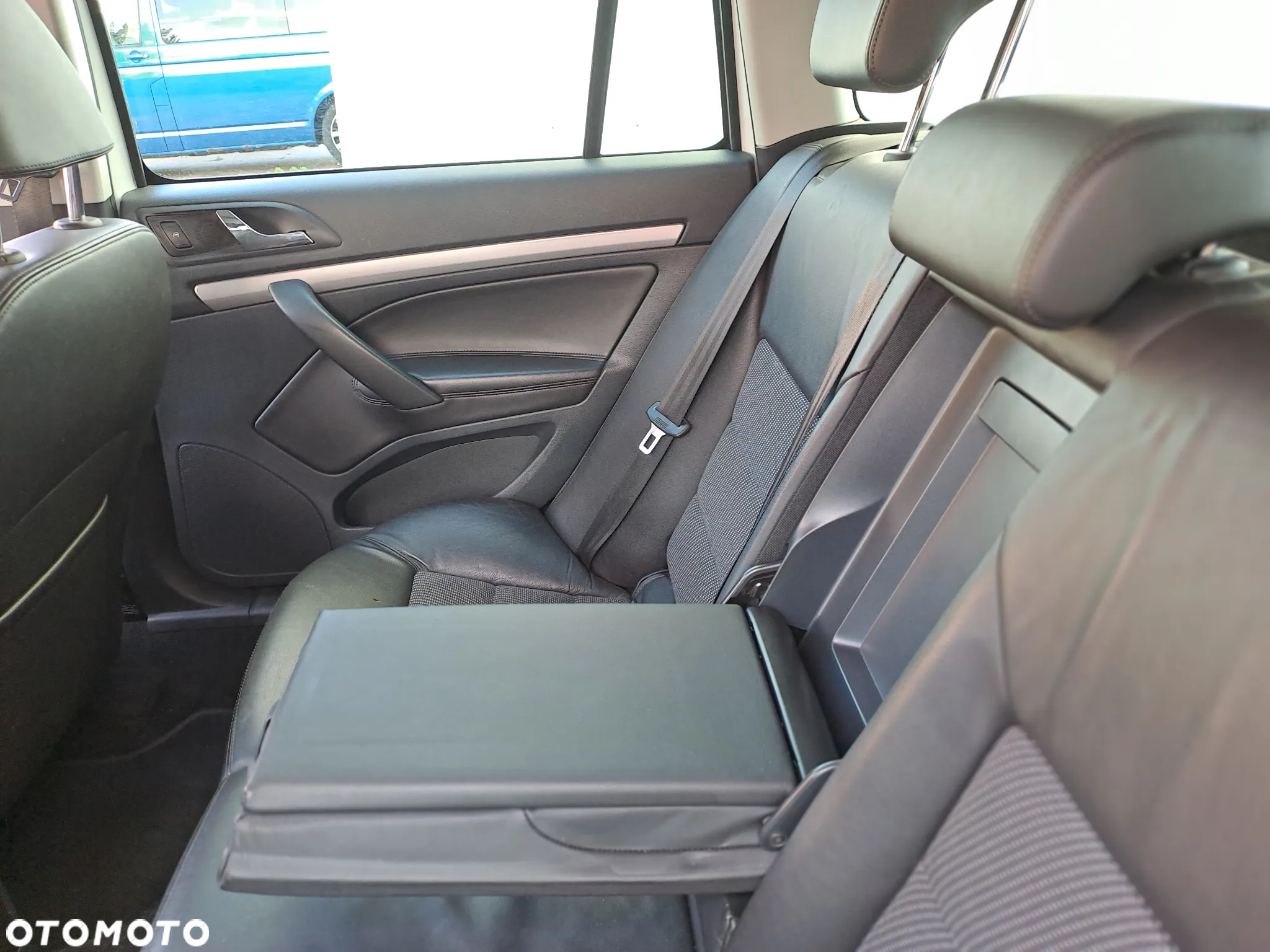 Skoda Octavia Combi 2.0 TDI Elegance - 9