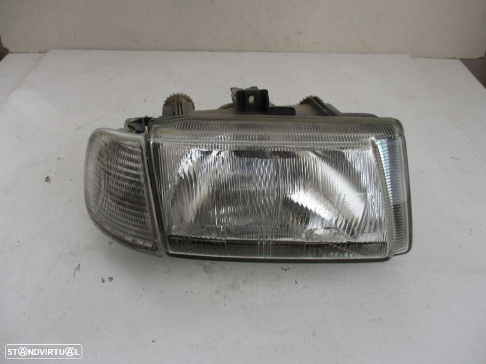 Farol Optica VW Volkswagen Polo Classic / Variant Direito - 1