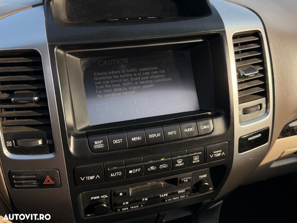 Toyota Land Cruiser - 22