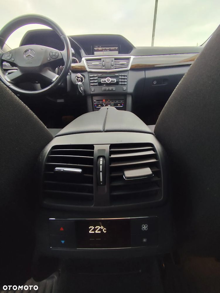 Mercedes-Benz Klasa E - 22