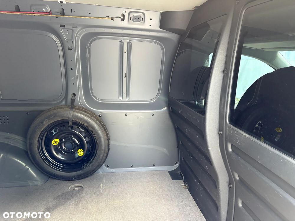 Volkswagen Caddy Maxi - 17