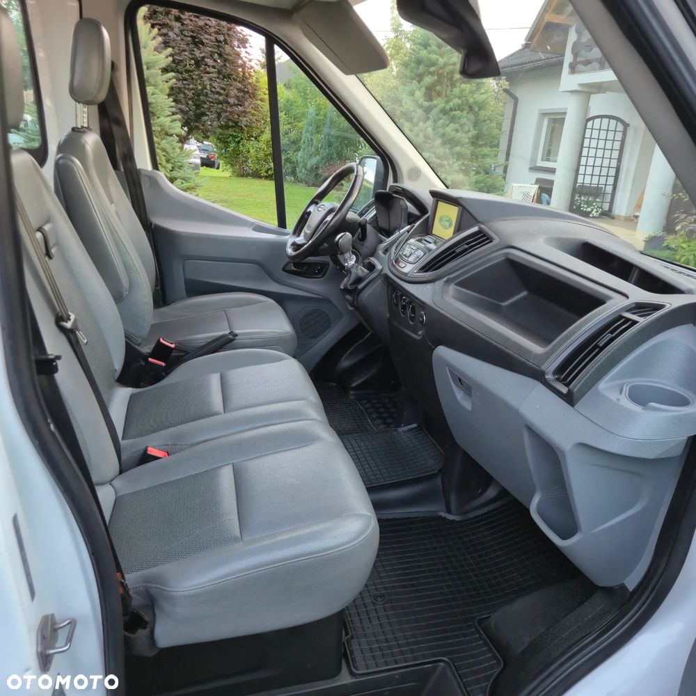 Ford Transit - 12