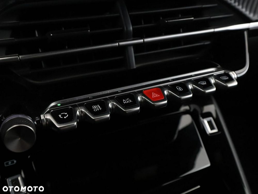 Peugeot 2008 PureTech 130 Allure Pack - 28