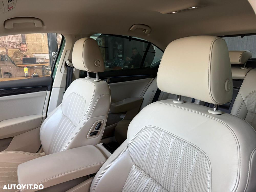 Skoda Superb 2.0 TDI 4x4 DSG Premium Edition - 23