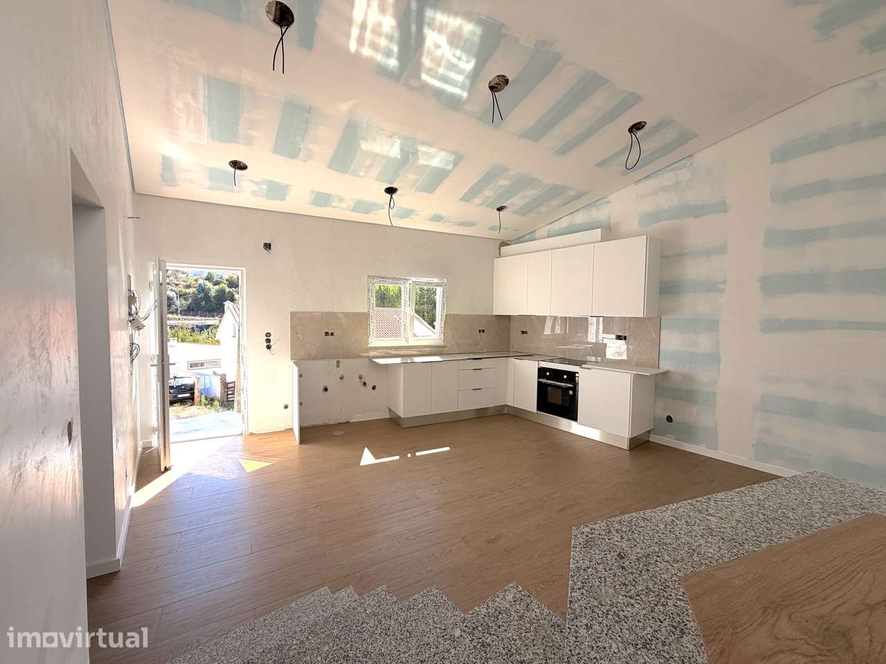 Moradia térrea T3 - 85 m² - Carreiras, Carvoeira, Torres Vedras - Grande imagem: 3/20