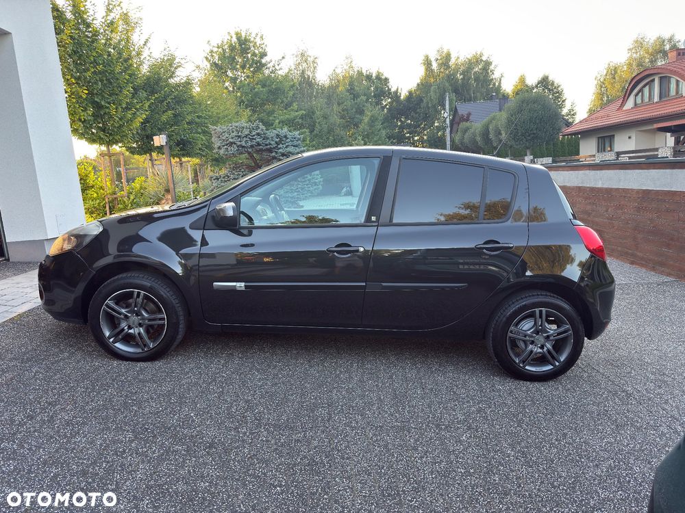 Renault Clio 1.2 16V All Inclusive - 5