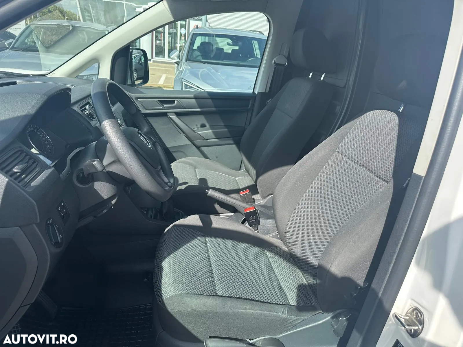 Volkswagen Caddy - 8