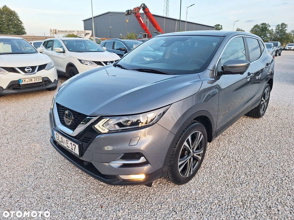 Nissan Qashqai 1.2 DIG-T N-Connecta Xtronic - 1
