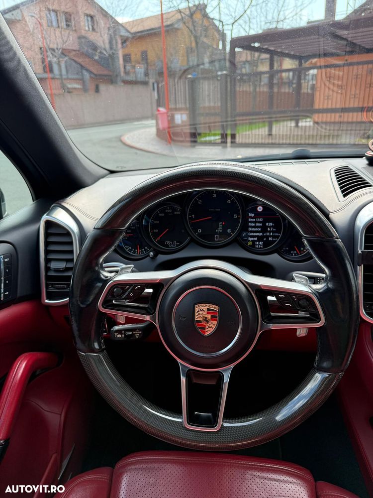 Porsche Cayenne Platinum Edition - 11