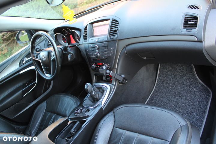 Opel Insignia 2.0 CDTI - 11