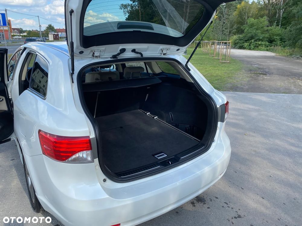 Toyota Avensis 1.8 Premium MS - 7