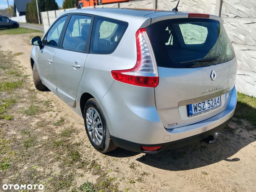 Renault Scenic - 8