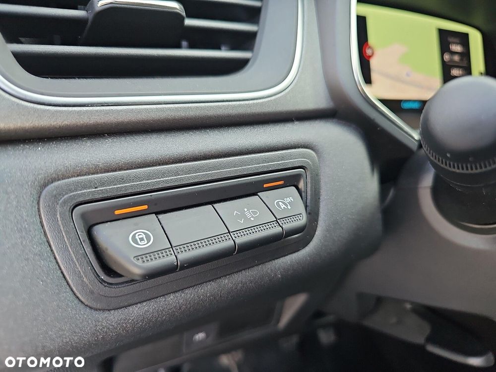 Renault Captur - 30