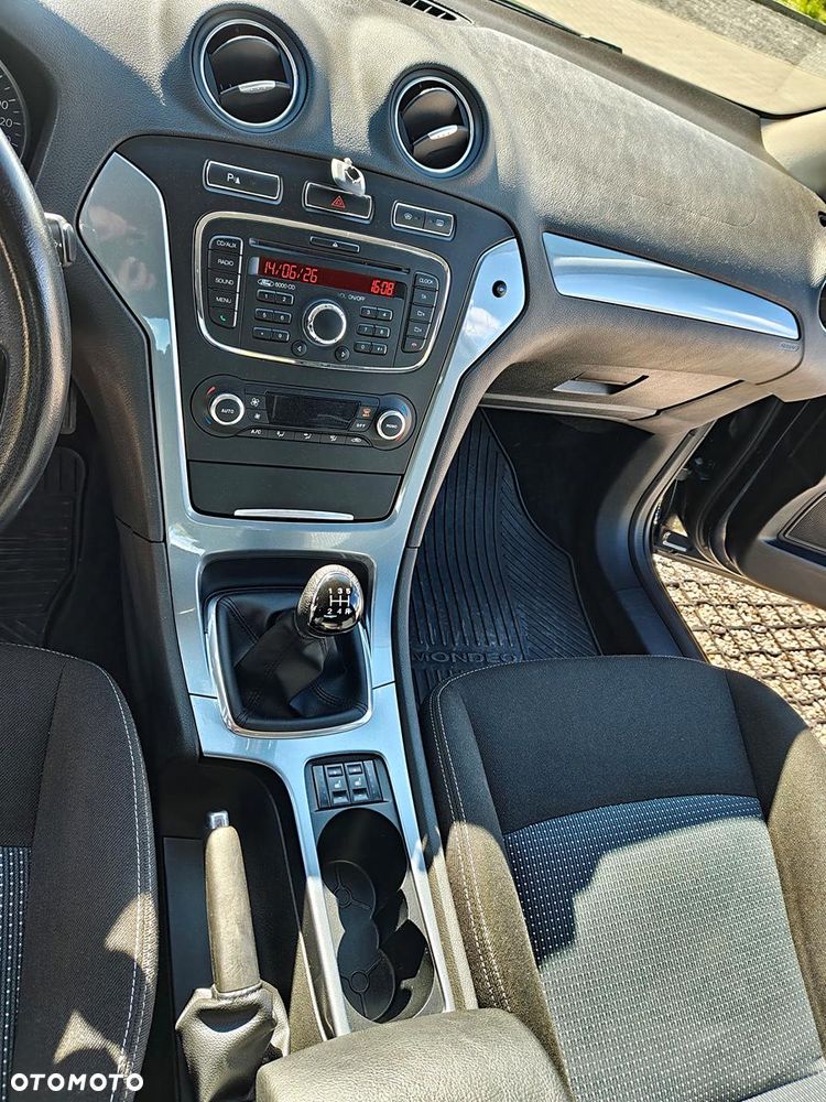 Ford Mondeo 2.0 Trend - 27
