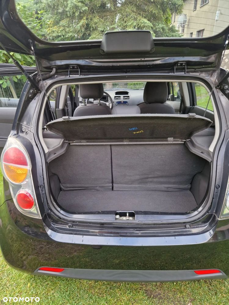 Chevrolet Spark 1.0 + - 11