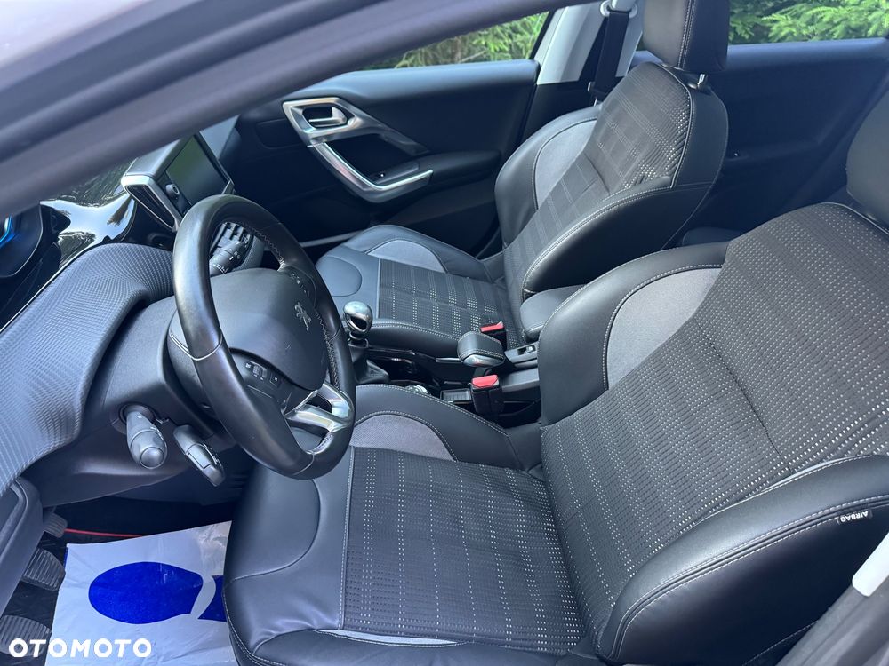 Peugeot 2008 1.6 BlueHDi Allure S&S - 9