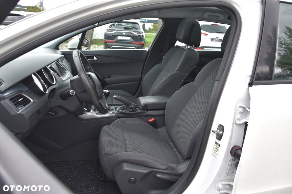 Peugeot 508 HDi FAP 140 Allure - 24