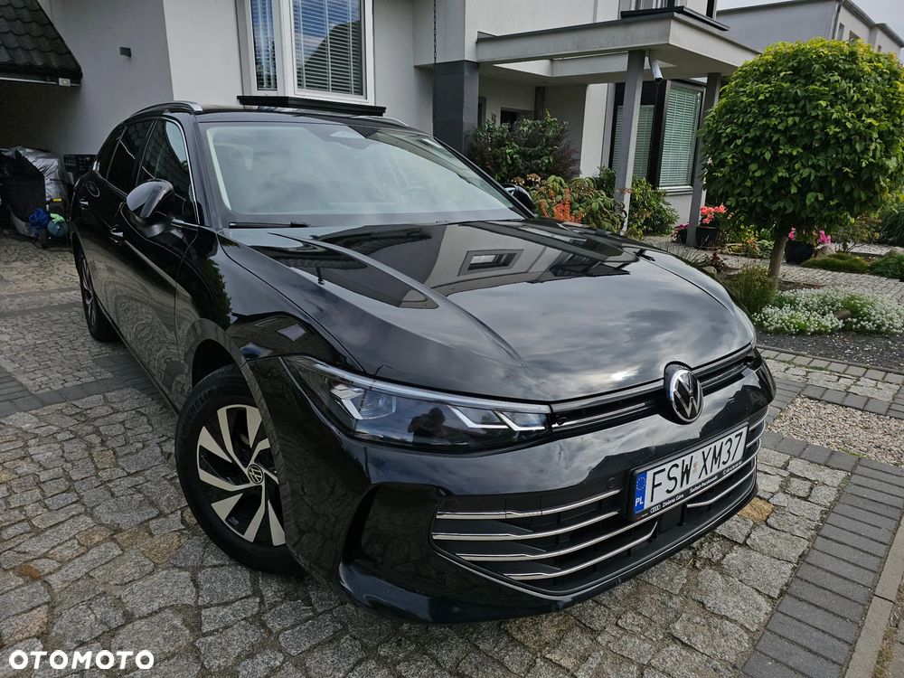 Volkswagen Passat - 1