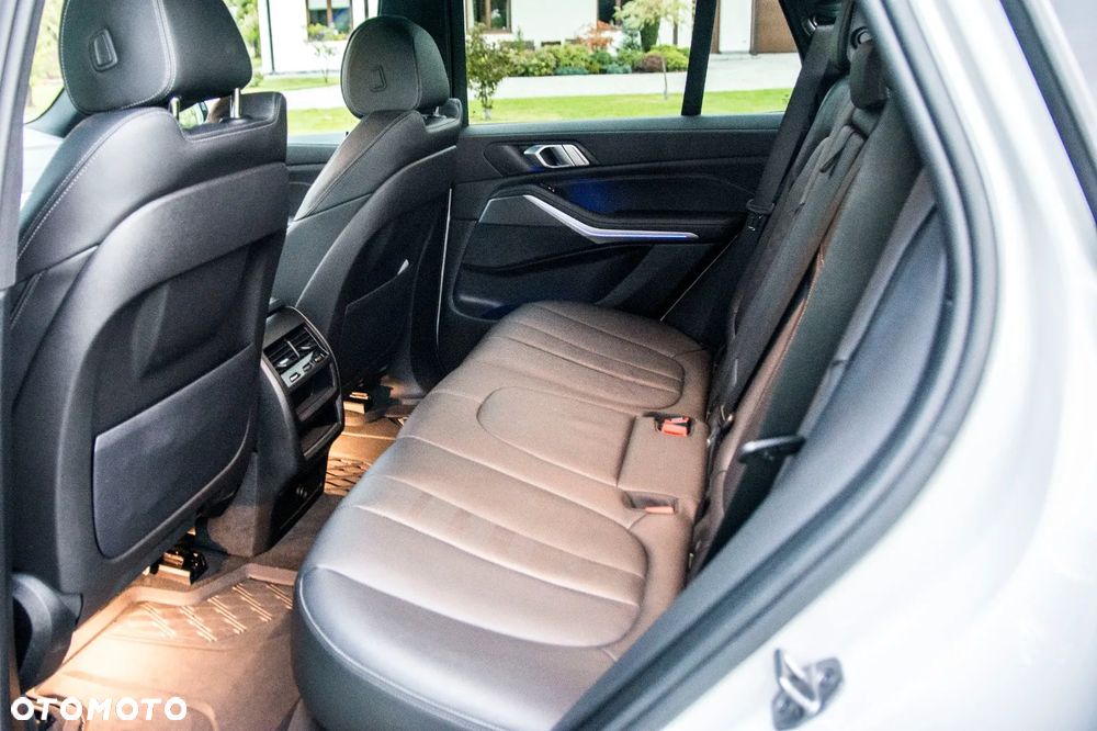 BMW X5 xDrive25d - 29