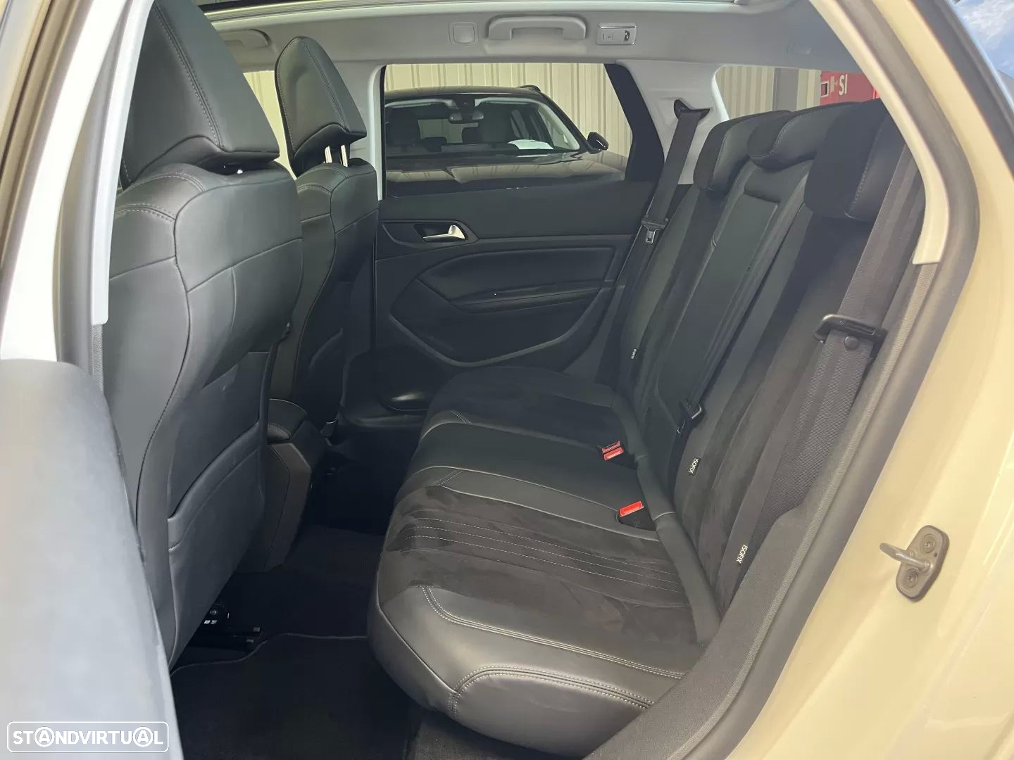 Peugeot 308 SW PureTech 110 Stop & Start Allure - 42