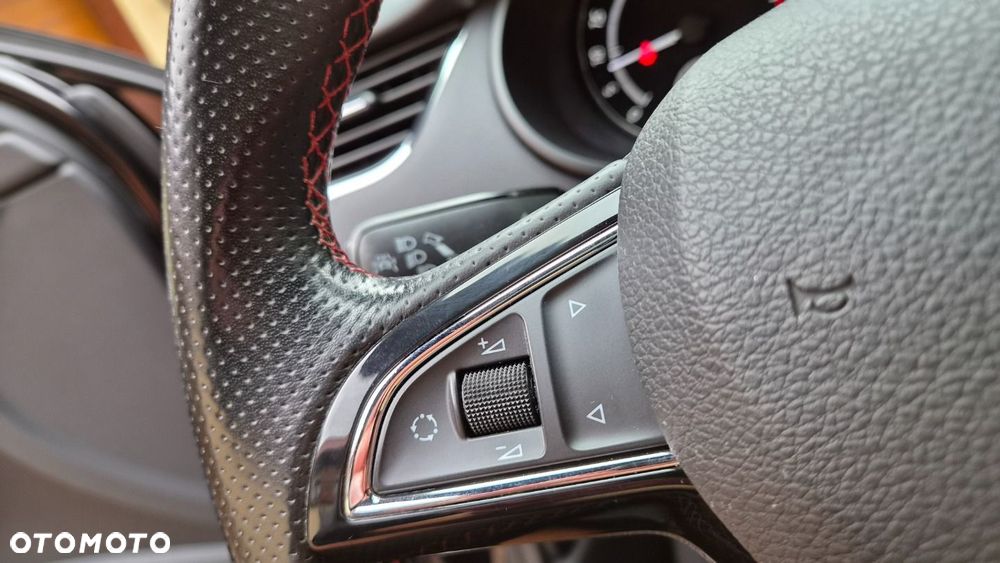Skoda Octavia 2.0 TDI RS - 34