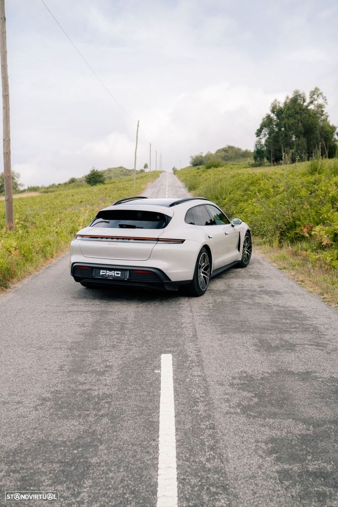 Porsche Taycan Sport Turismo - 46