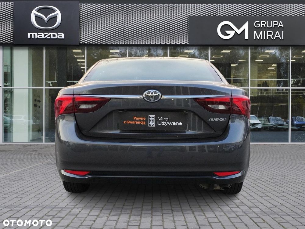 Toyota Avensis 1.8 Premium - 4