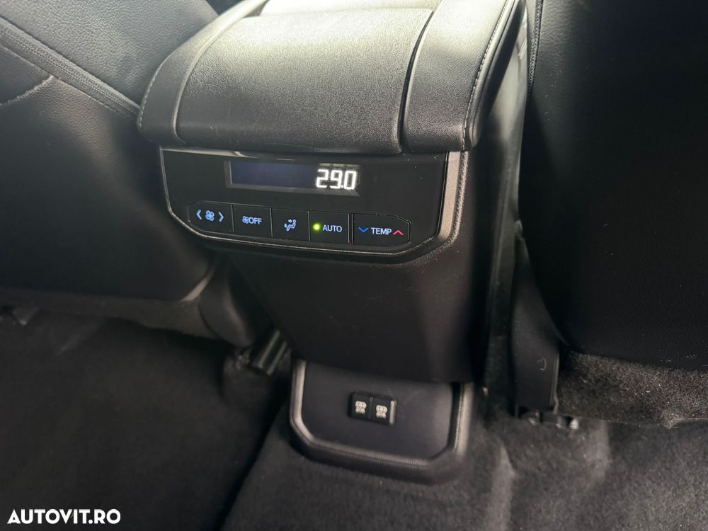 Toyota Highlander 2.5 L Hybrid Dynamic Force 248CP Exclusive Metallic - 24