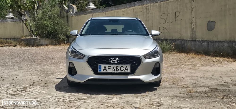 Hyundai i30 blue 1.4 - 5