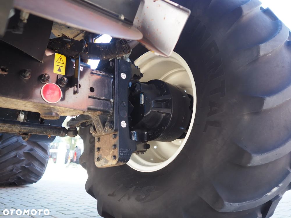 New Holland CR 9090 SmartTrax 4WD + VF 10,7 m - 11