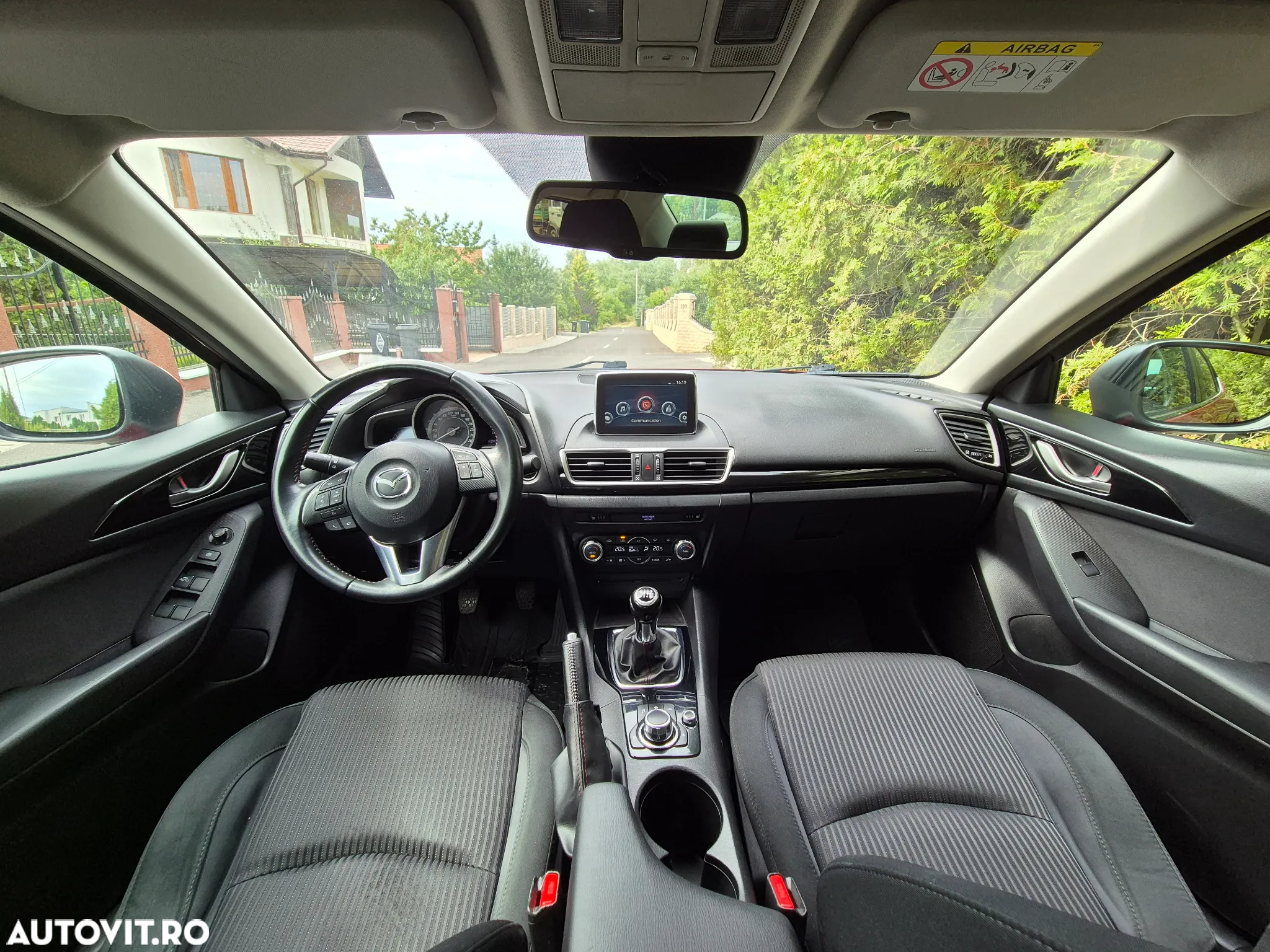 Mazda 3 G120 Attraction - 12