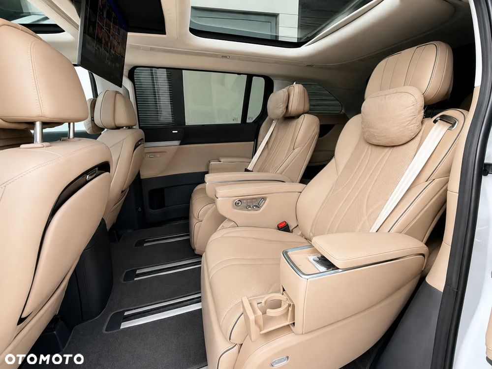 XPeng X9 110kWh Long Range Pro - 13