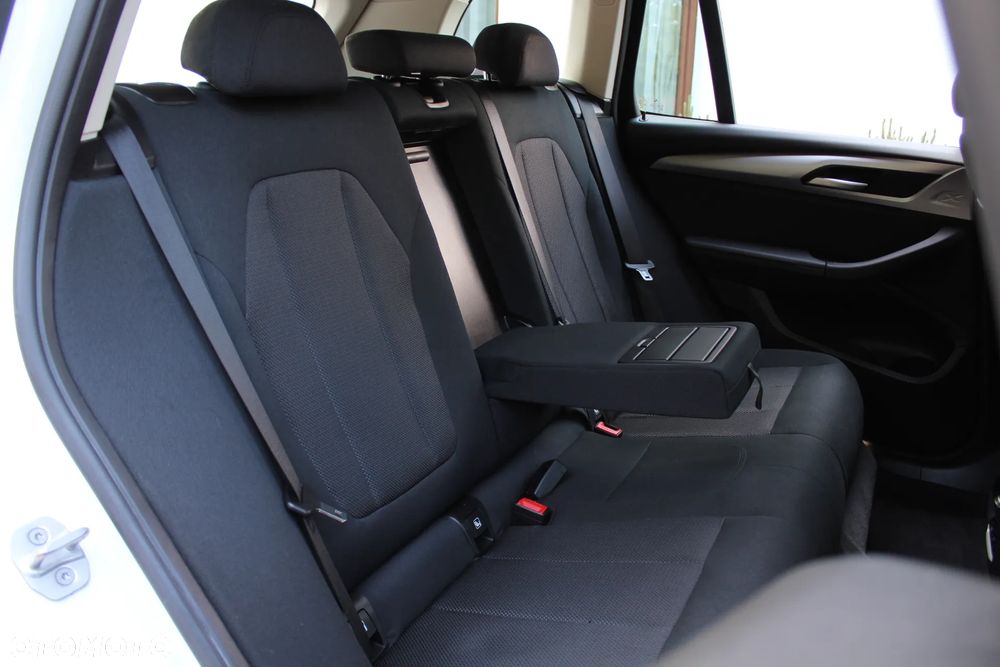 BMW X3 xDrive20d - 24