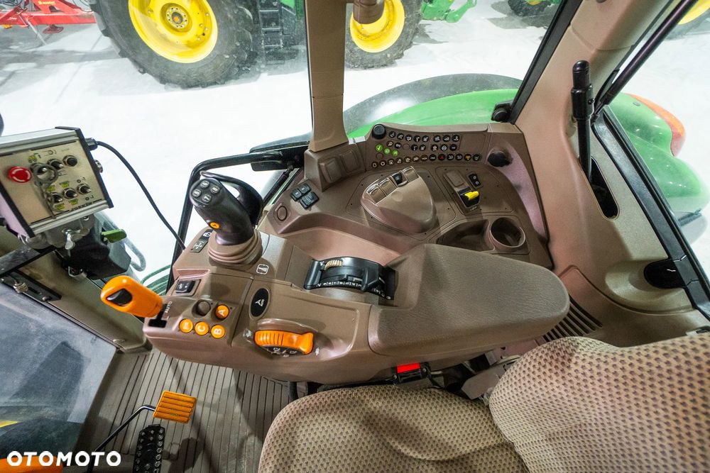 John Deere 6195M - 11